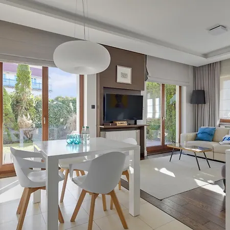 Апартаменты Blue Marlin Z Ogrodem By Grand *